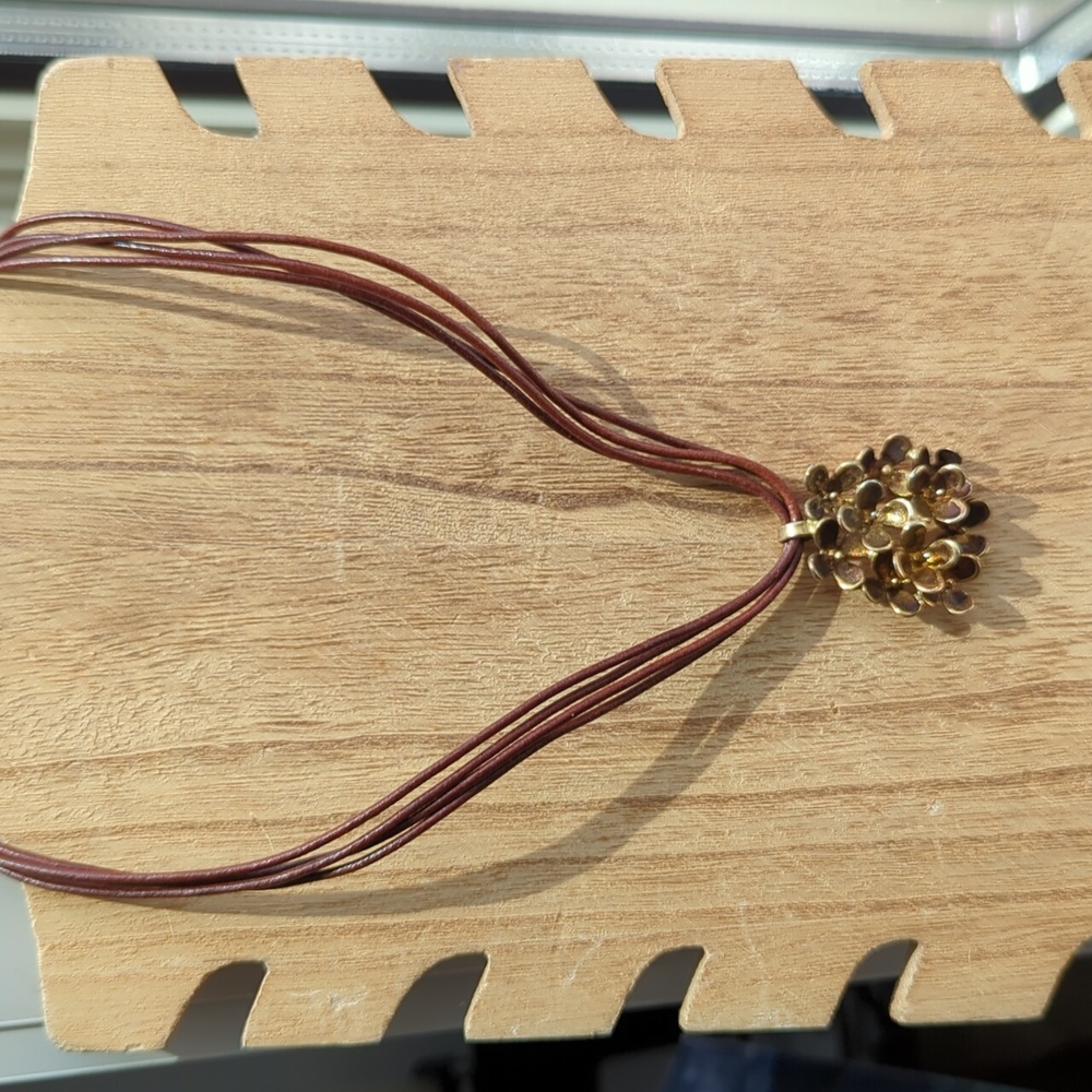 Gold Flower Brown Chain Necklace